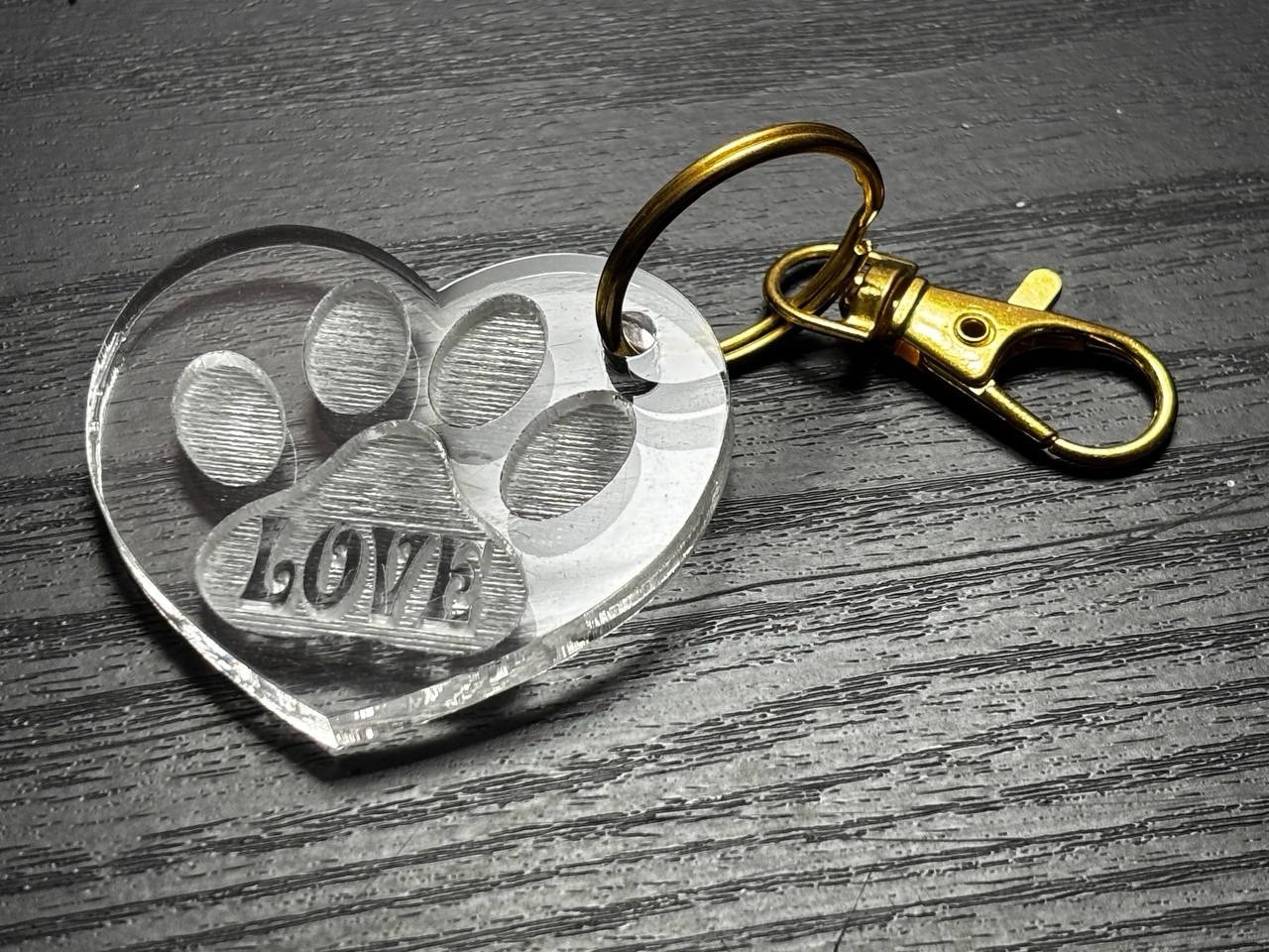 Acrylic Heart Paw Engraved Keychain – Cute Dog & Cat Lover Accessory