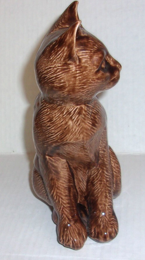 Cat Memorial Urn, Beautiful Container for Ashes – Cremation Keepsake urn BROWN
