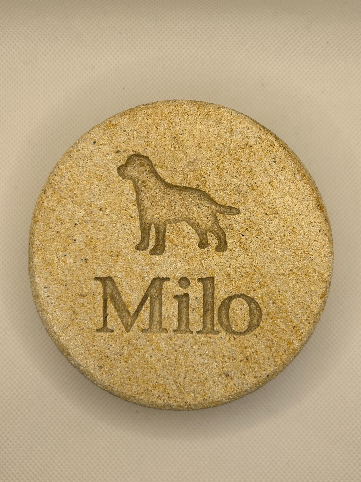 Memorial Labrador Keepsake – Sandstone – Personalised