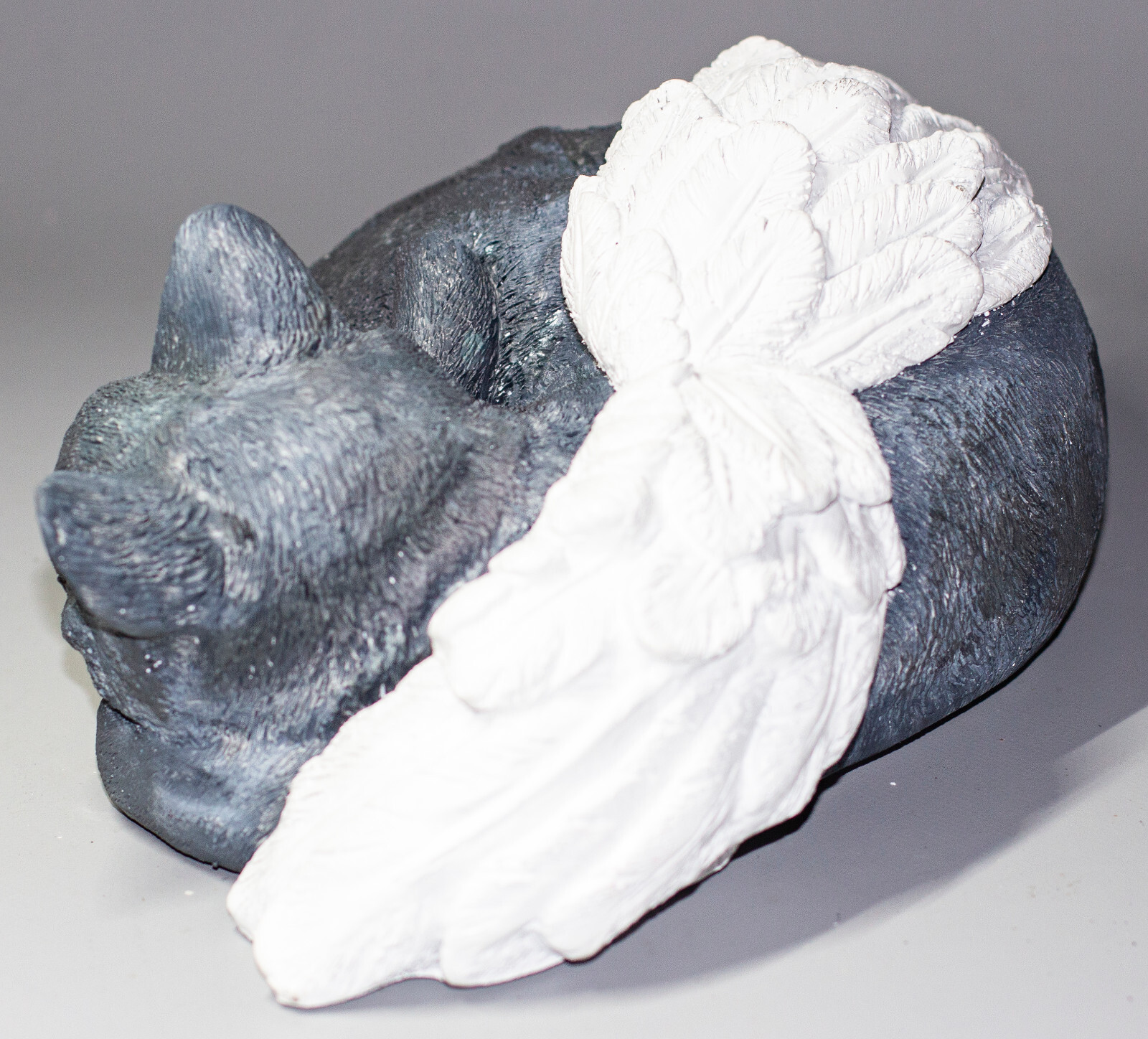 Gray Cat Angel Cremation Urn Pet Ashes Sculpture Keepsake Memorial Grave Decor