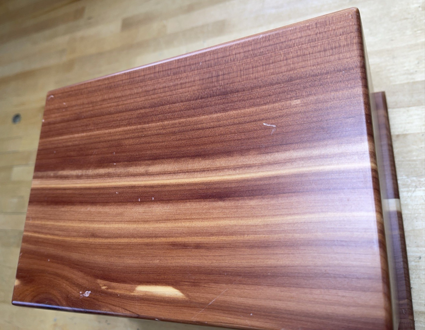 Cremation Urn for Ashes, Pet Memorial Funeral Urns Box,Wooden Cedar