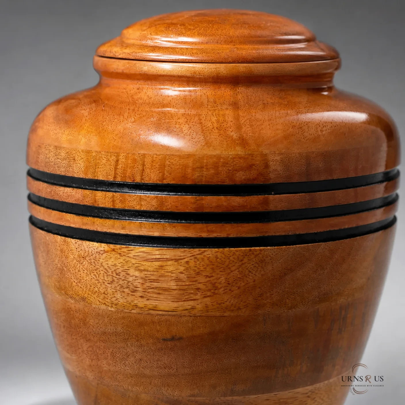Serene Timber Wooden Cremation Urn – Handcrafted Memorial for Ashes