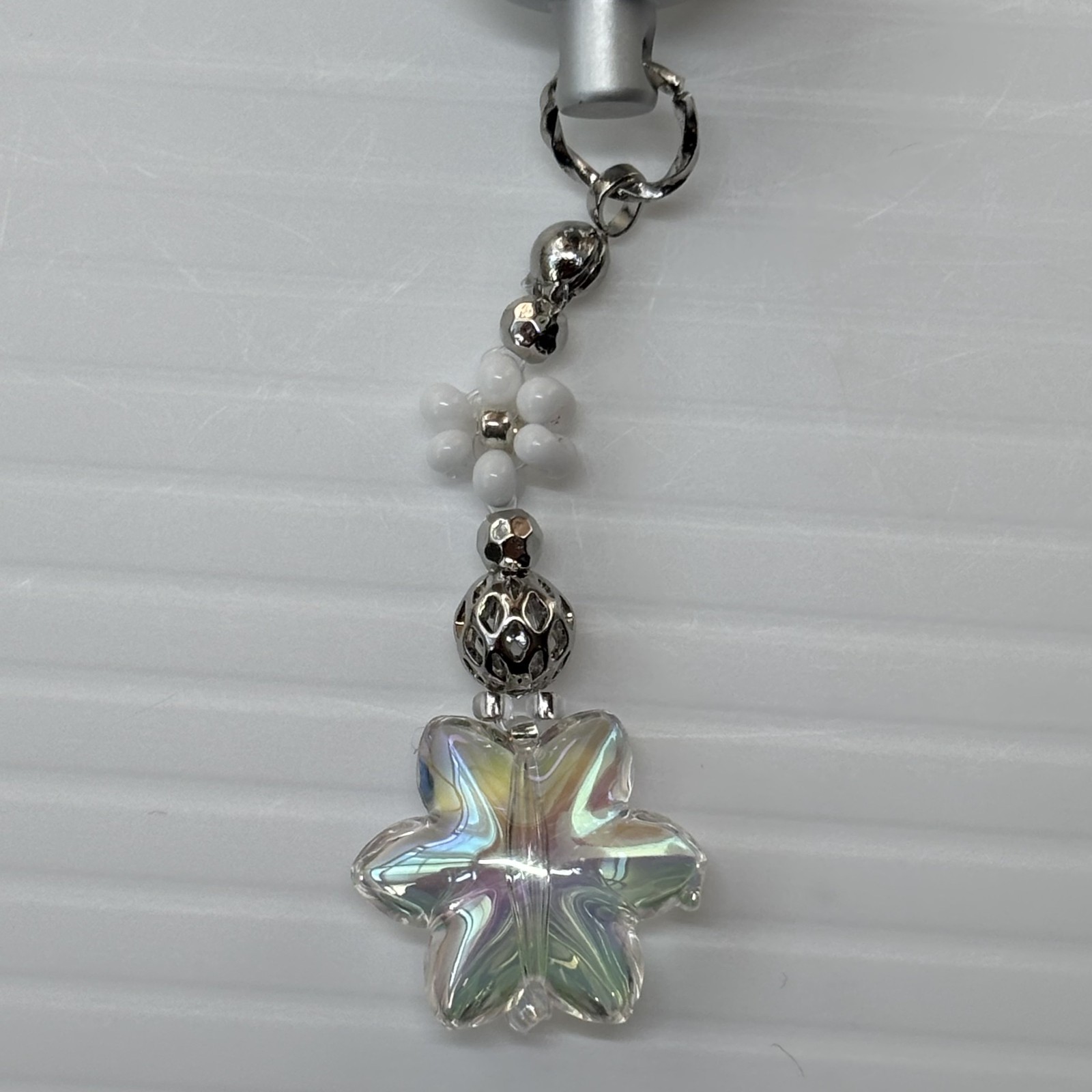 Cremation Ashes Keychain – Cremation Keepsake(white flower and clear star)