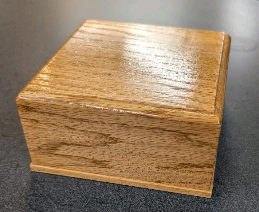 Pet Memorial Cremation Urn- Small Dog Or Cat – Solid Oak with golden Oak Finish