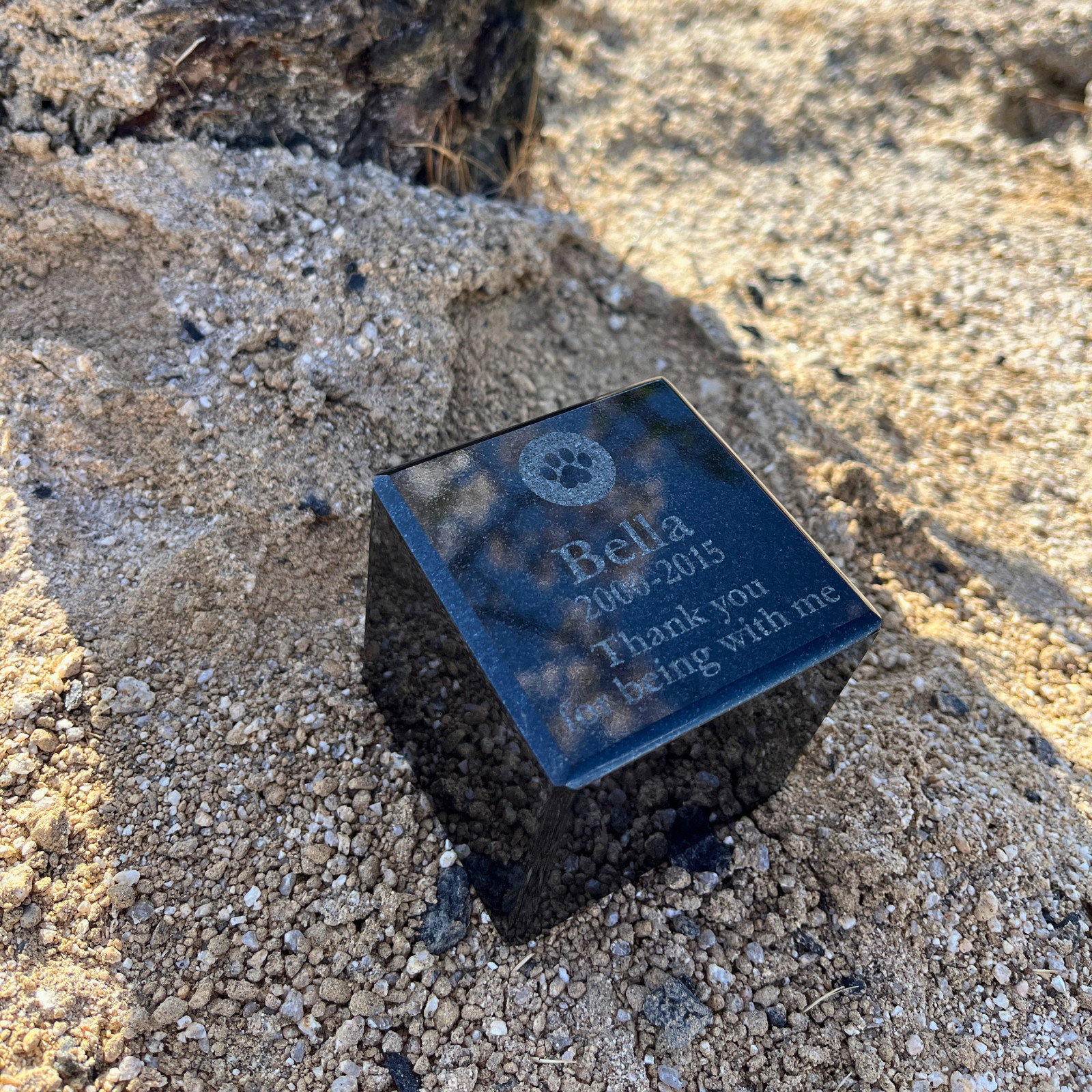 [Made in Japan · Pet Memorial Stone] Memorial Stone Cube | Natural Black Granite