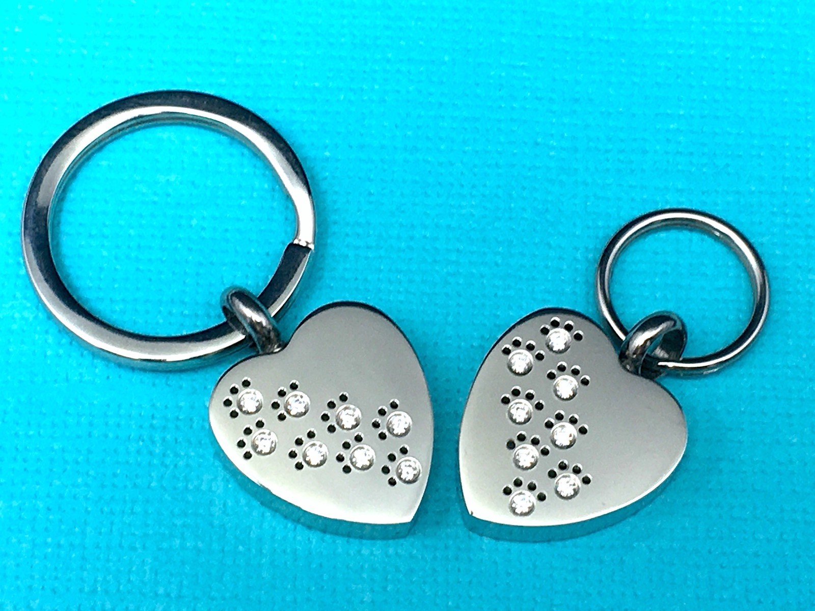 Pet Cremation Pendant Urn Keychain 1″ Key Ring for Ashes Dog Cat Paw Print Heart