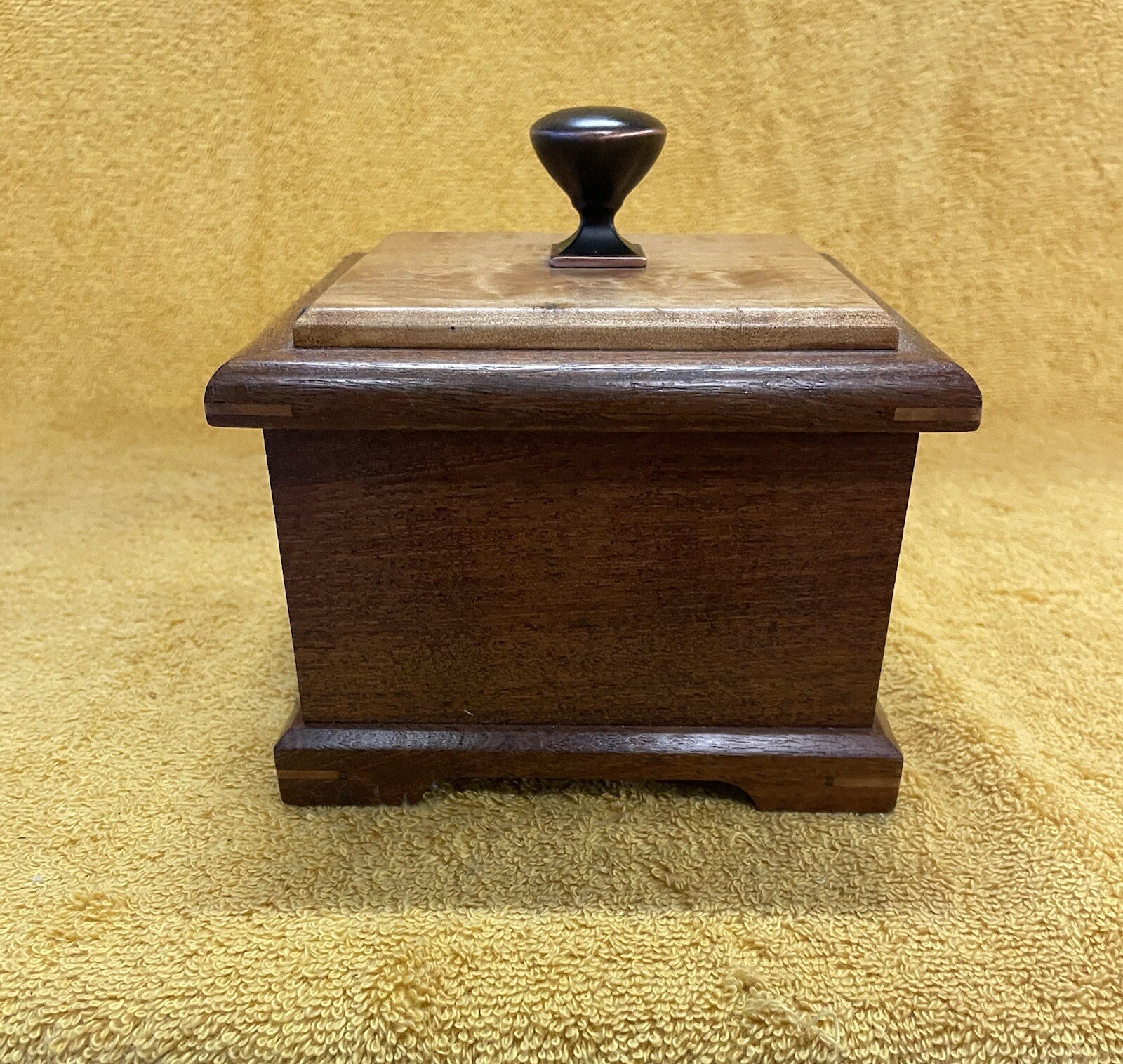All wood box pet urn cedar size 6”x6”x6”