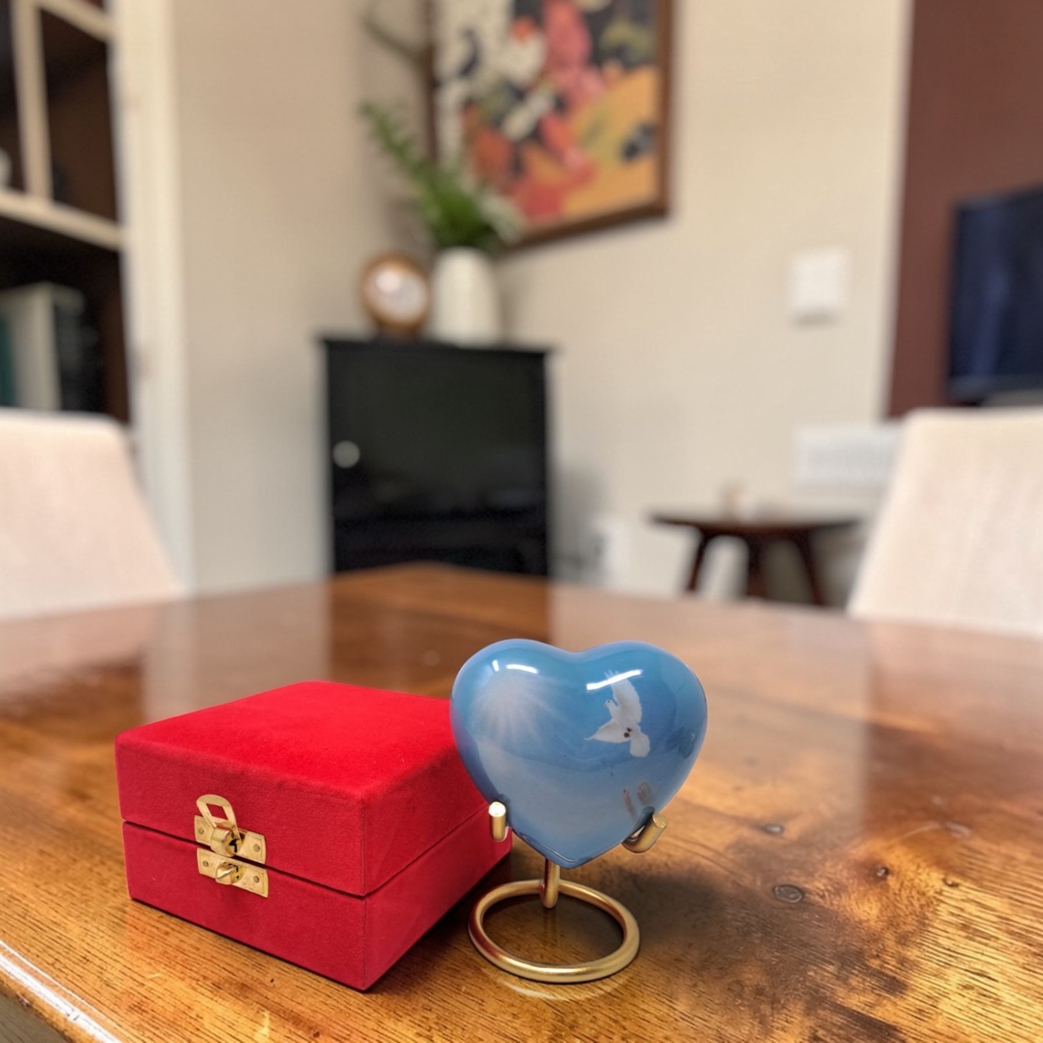 Blue Heart Keepsake Urn for Ashes 3 CI Mini Memorial Urn 2.9″ w/ Stand & Velvet