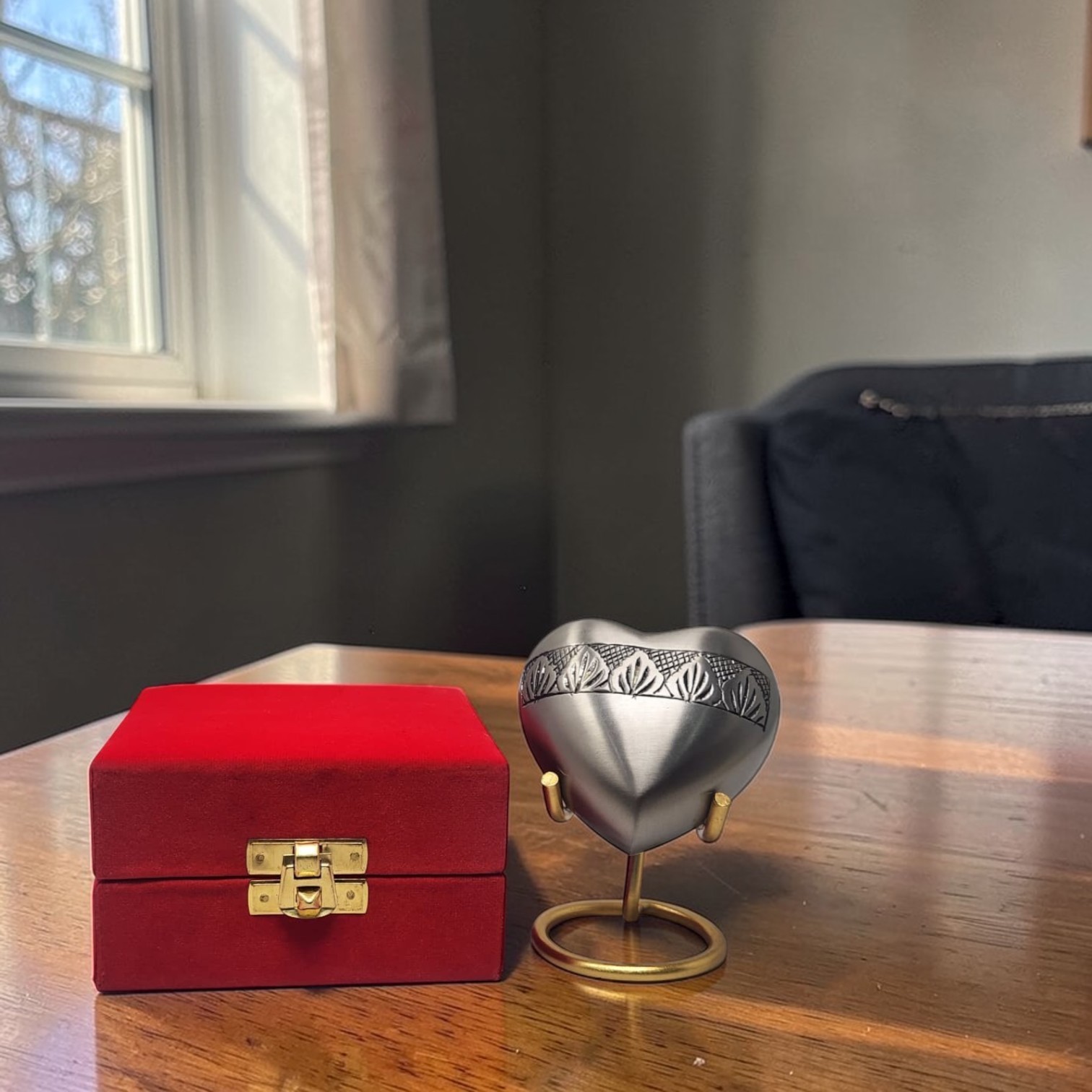 Personalized Mini Heart Keepsake Cremation Urn for Ashes with Stand & Box