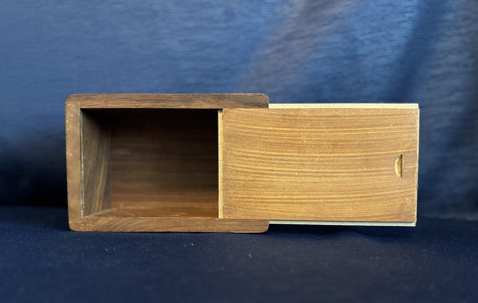 Tree of Life Rosewood Pet Urn for Ashes – Handcrafted Keepsake Wooden Box