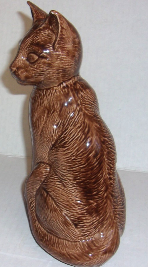 Cat Memorial Urn, Beautiful Container for Ashes – Cremation Keepsake urn BROWN