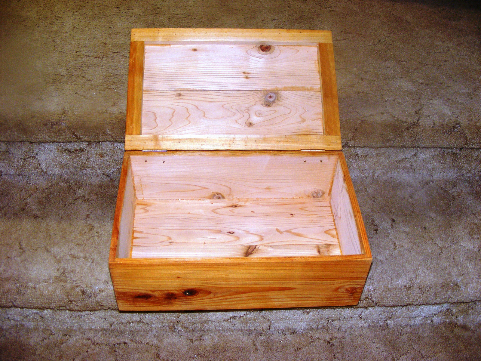 Pet Coffin Casket for Dogs or Cats 18 x 12 x 7 1/2 Inches – All Cedar