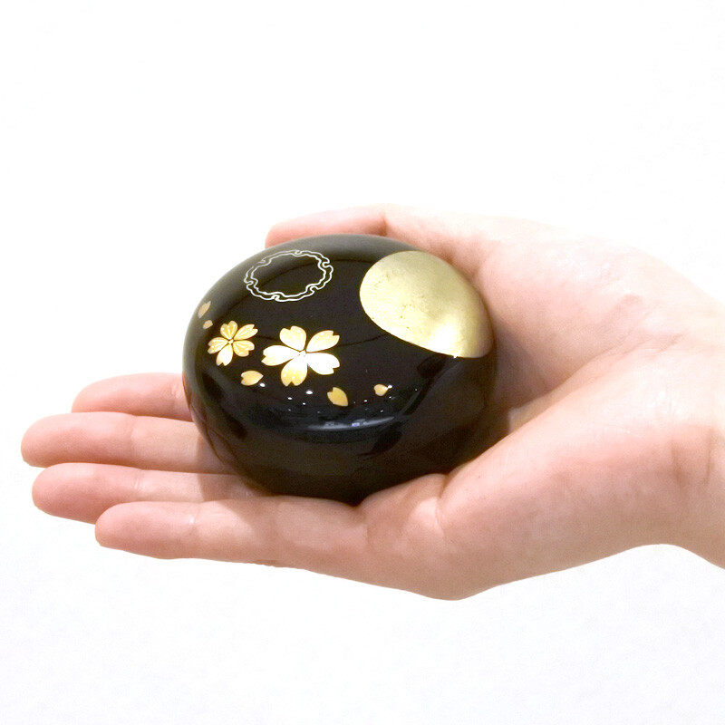 Makie AwaseSnow,Moon,and Flowers Small Keepsake Urn for Human Ashes Lacquer deco