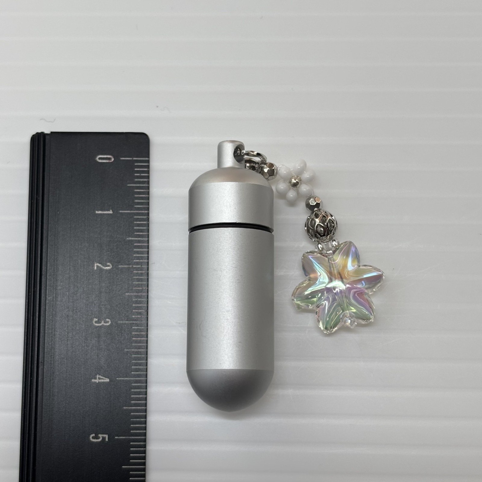 Cremation Ashes Keychain – Cremation Keepsake(white flower and clear star)