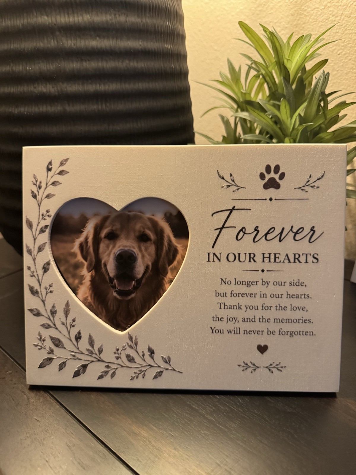 Personalized Style Pet Memorial Frame – Forever In Our Hearts