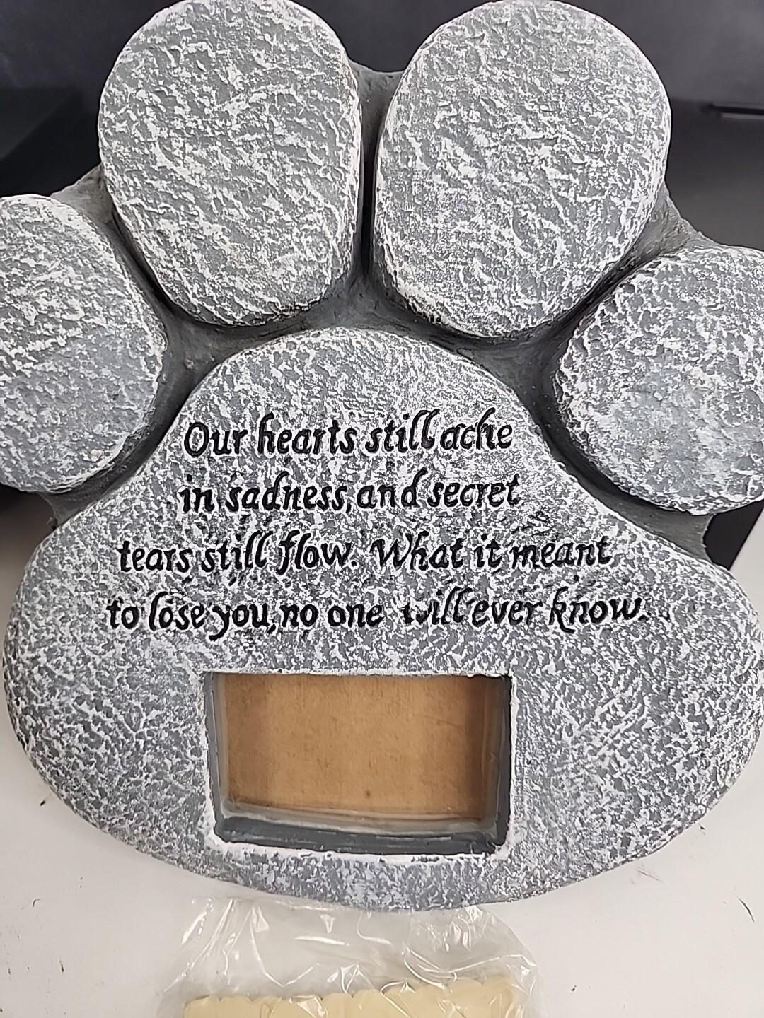 Memorial Gravestone Dog Paw Print Photo Frame with Instructions New in Box