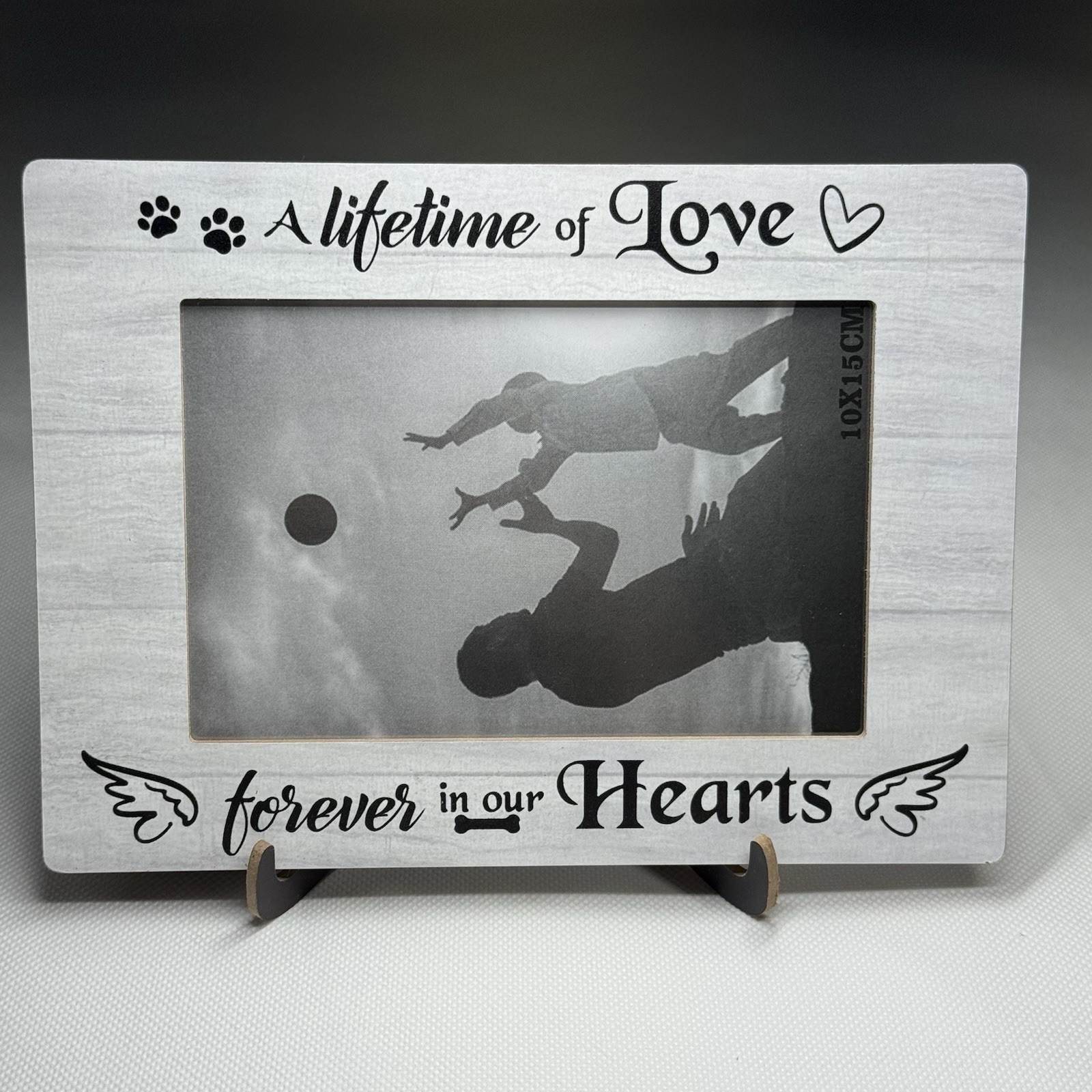 Pet memorial picture frame Forever in our Heart 6”x8” frame for 4”x6” picture