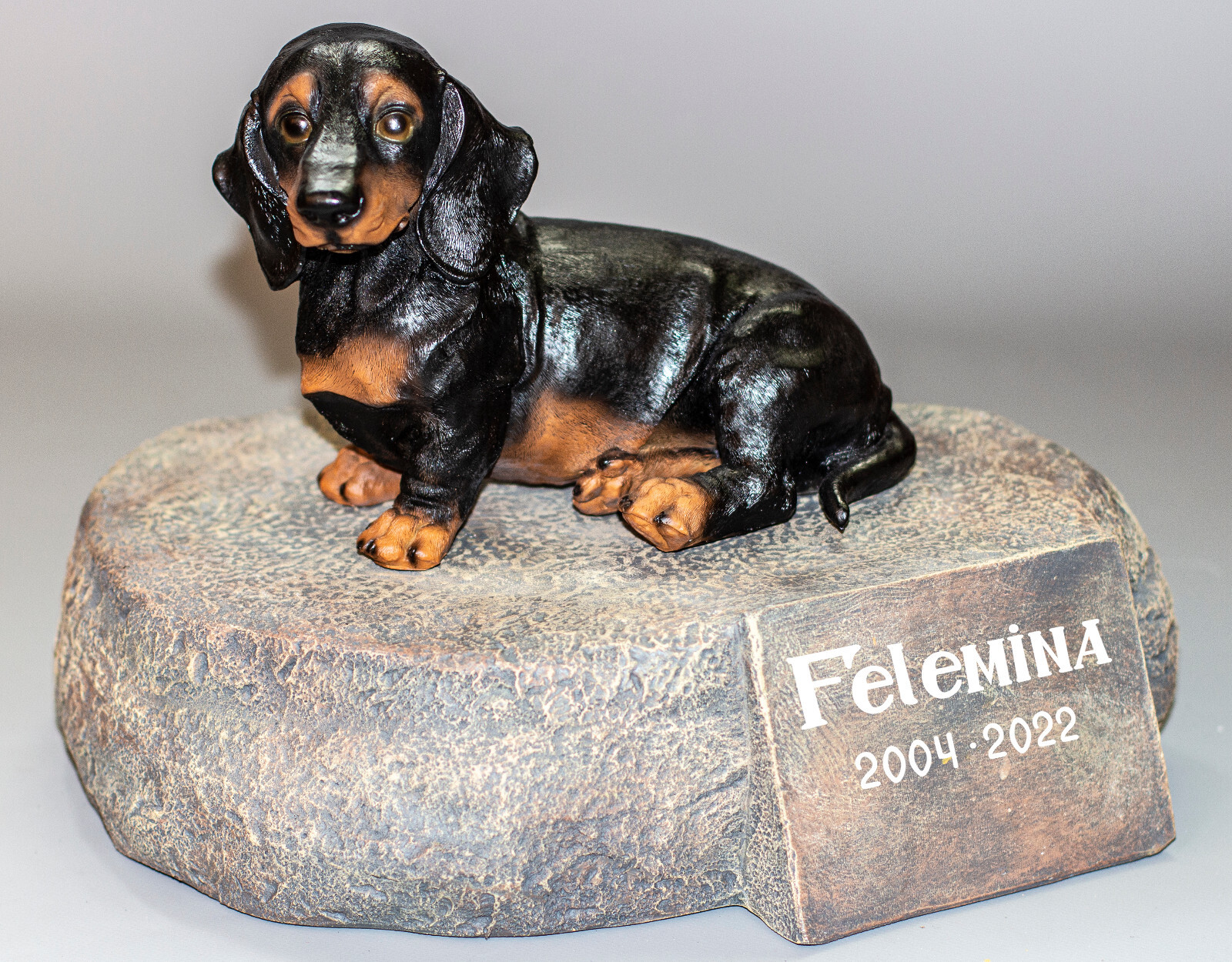 Dachshund Urn Pet Ashes Memorial Tombstone Cremation Dog Sculpture Grave Marker