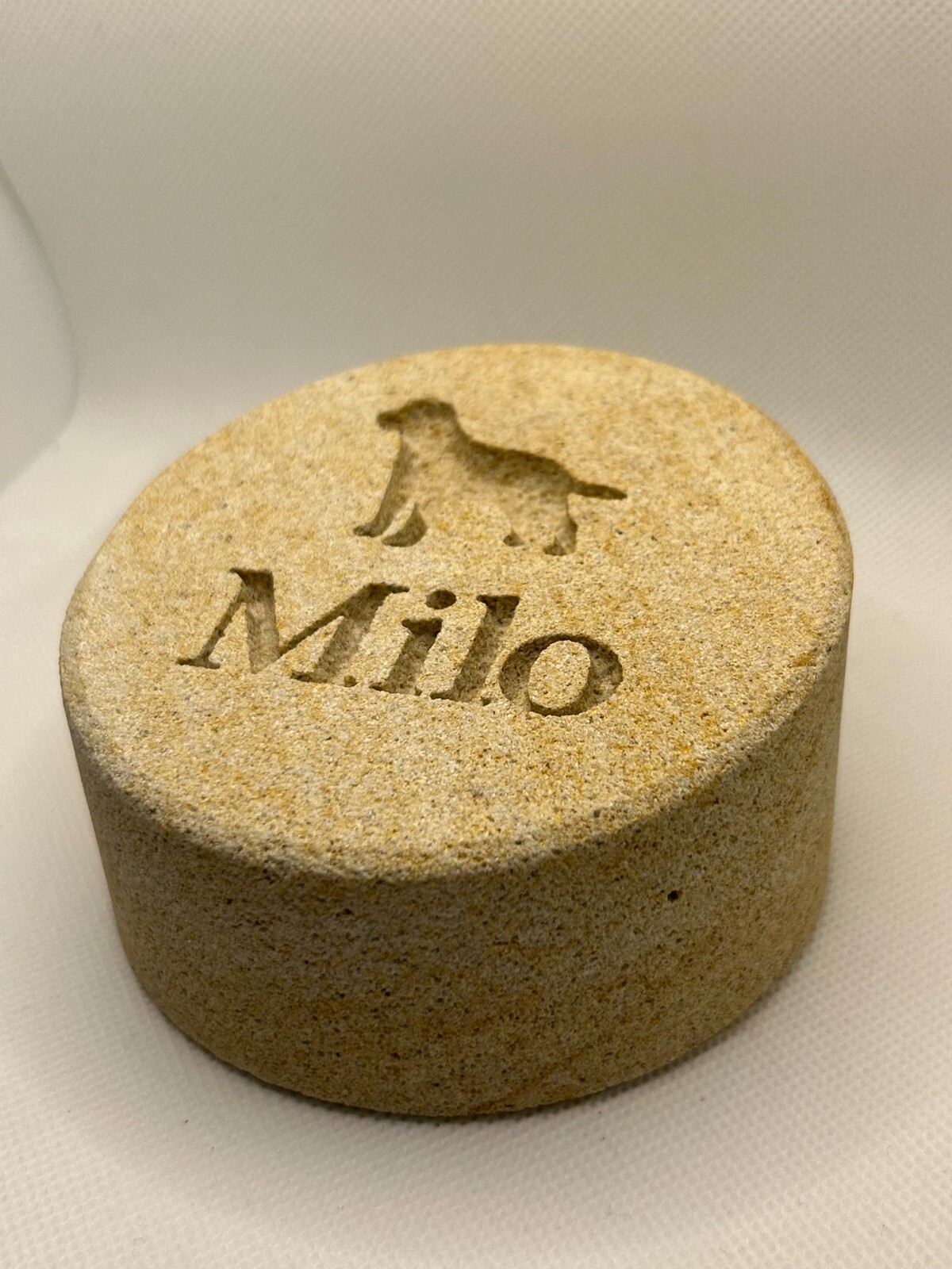Memorial Labrador Keepsake – Sandstone – Personalised