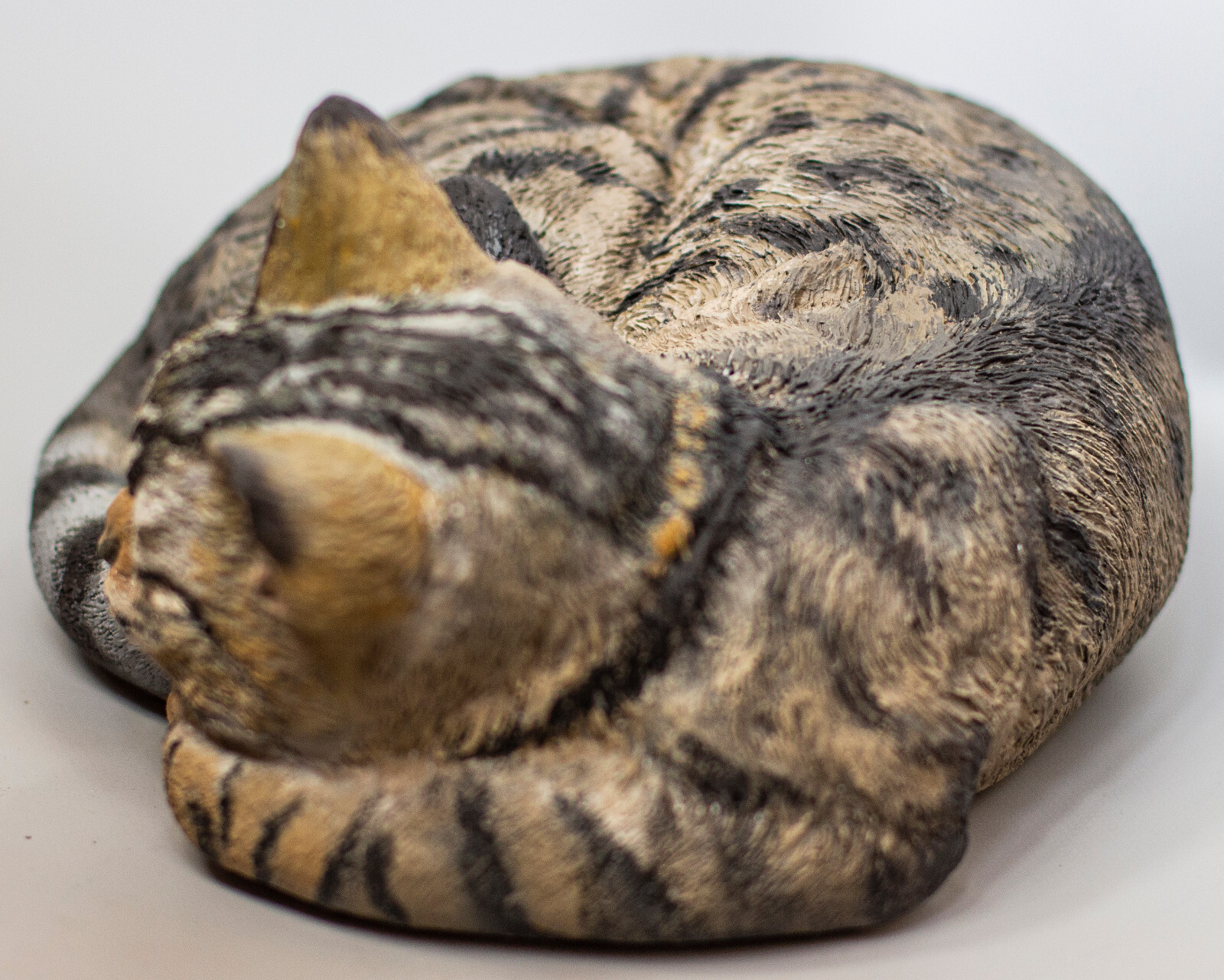 Unique Casket Urn Cat Memorial Sculpture Pet Ashes Keepsake Animal Grave Decor