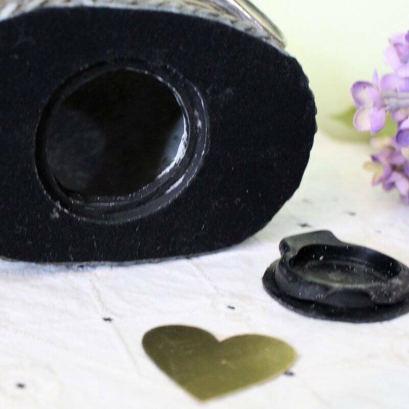 Kitty Memorial Urn Basket 6.5 inch Garden Statue Heart Tag Cat Pet