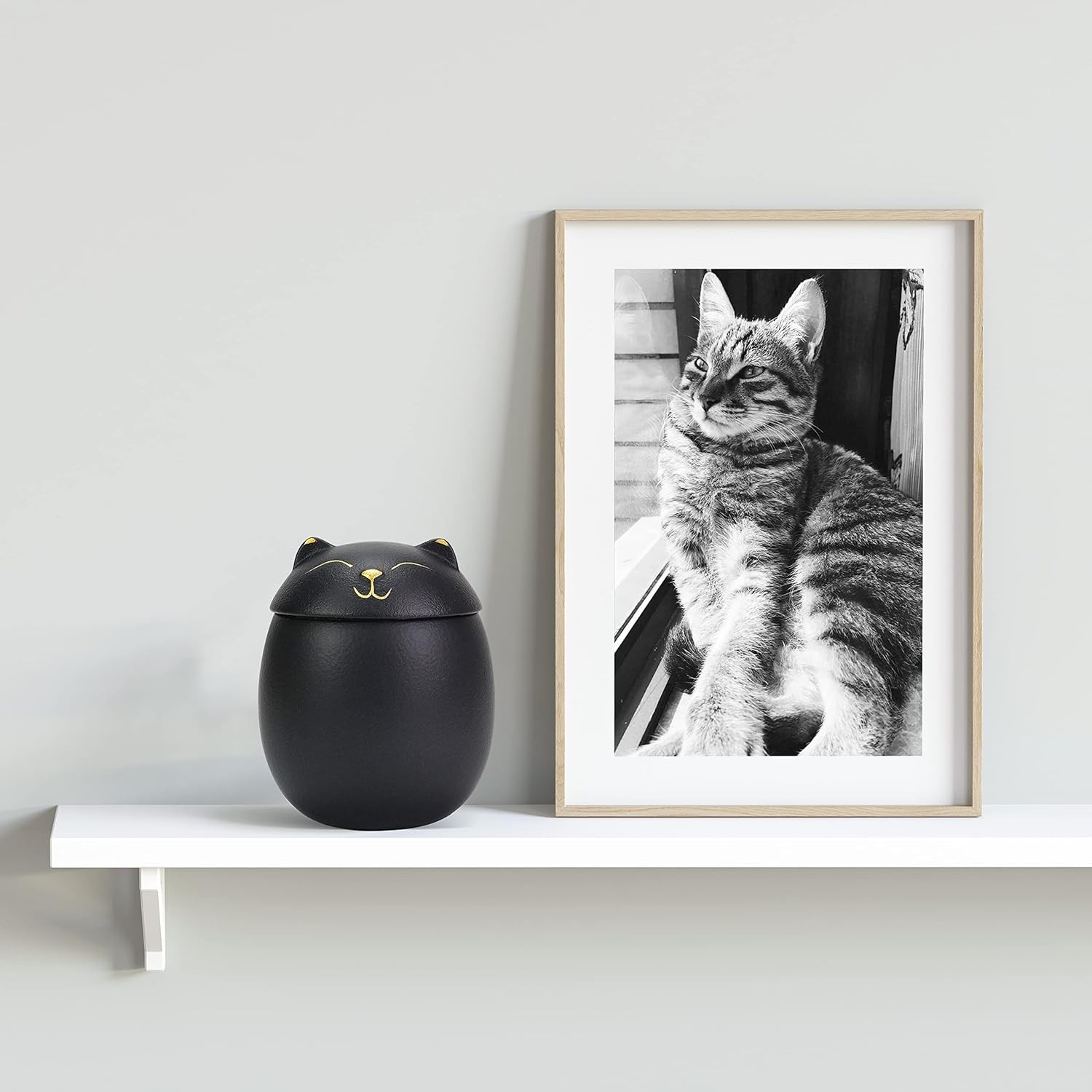 Cat Urn Dog Sized 3.2×2.9 and 4.9×4.25. A Smiley-Cat Pet 33 cu/in, Black
