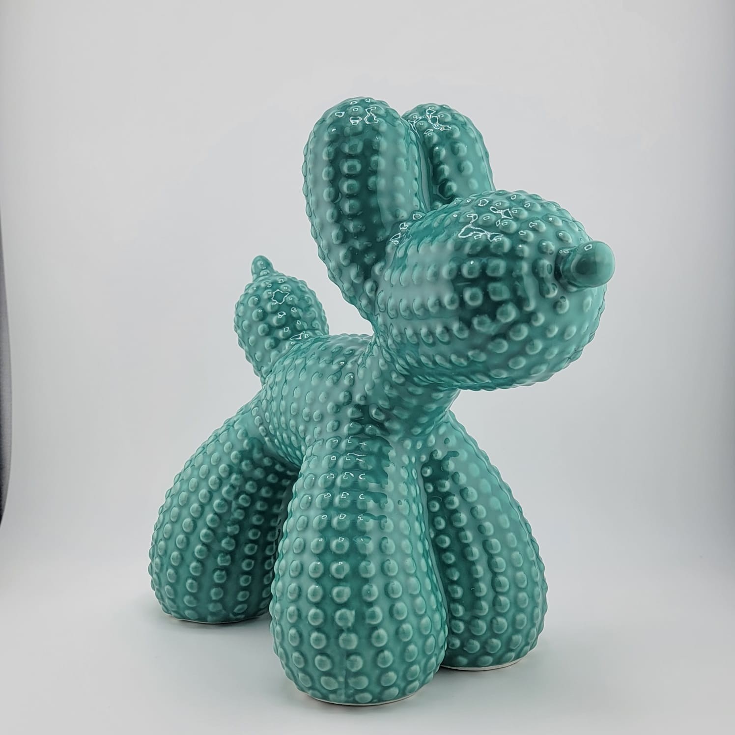 Balloon Dog Pet Ashes Urn – Glossy Ceramic Memorial Keepsake – Red/Cyan/White