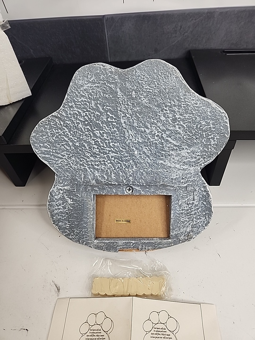 Memorial Gravestone Dog Paw Print Photo Frame with Instructions New in Box