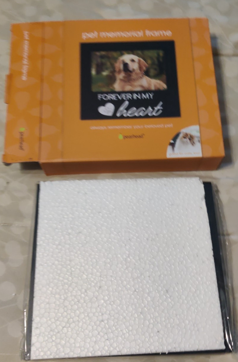 Pearhead Pet “Forever In My Heart” Memorial Keepsake Picture Frame, Black NIB
