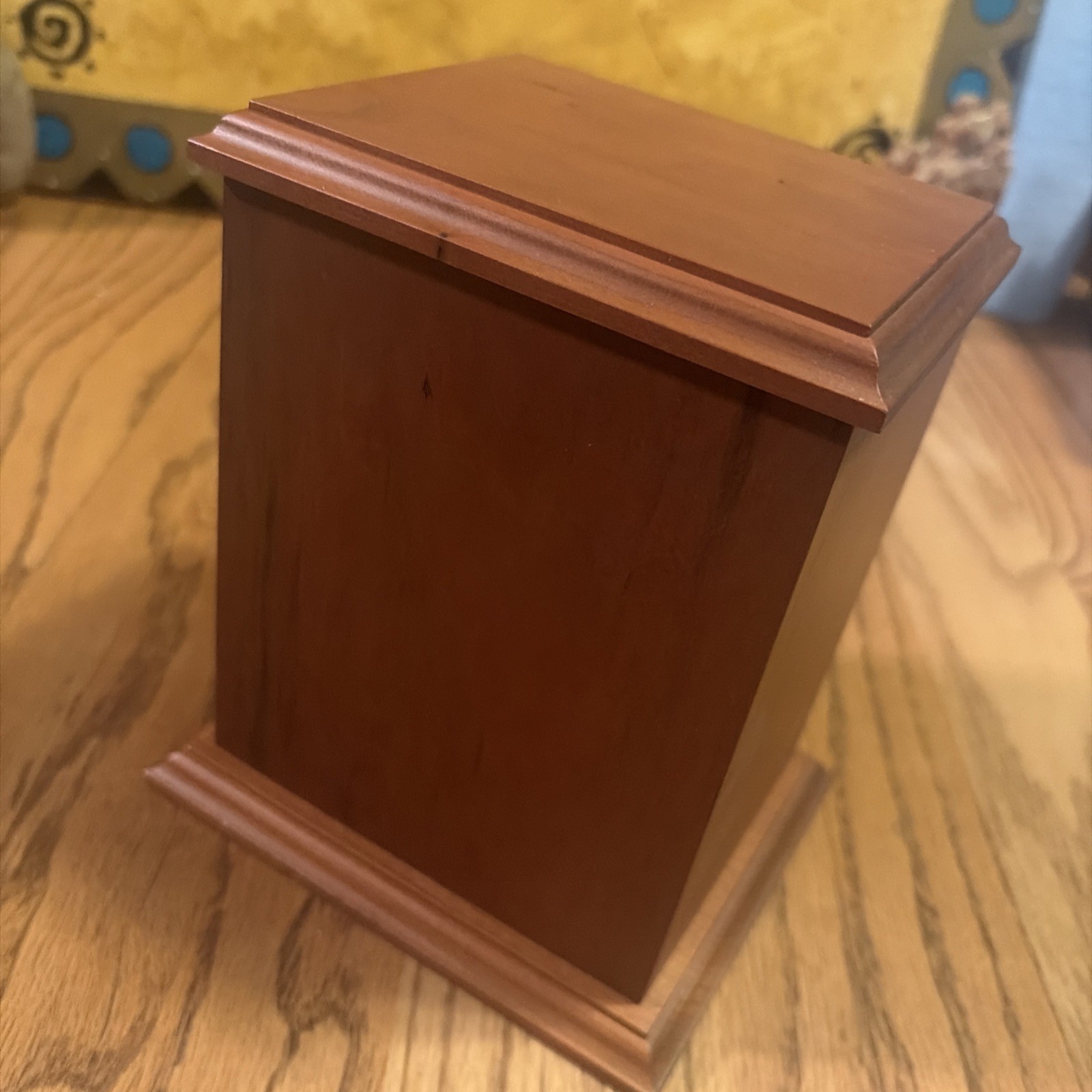 Masterpiece Pet Dog Urn Box New