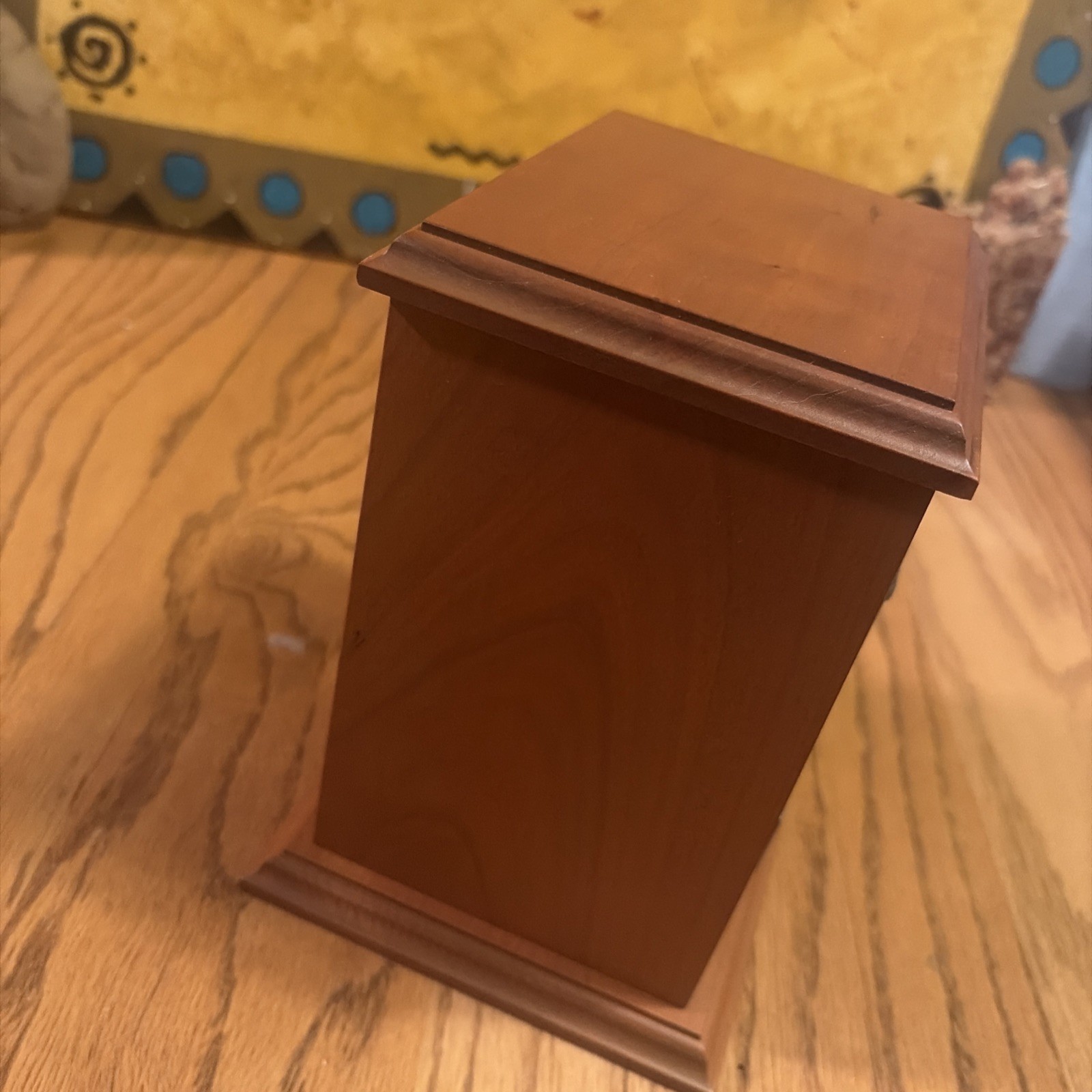 Masterpiece Pet Dog Urn Box New