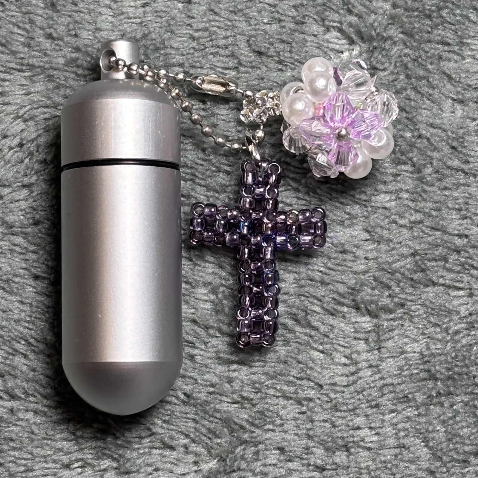 Cremation Ashes Keychain – Cremation Keepsake(paple cross and paple ornaments)