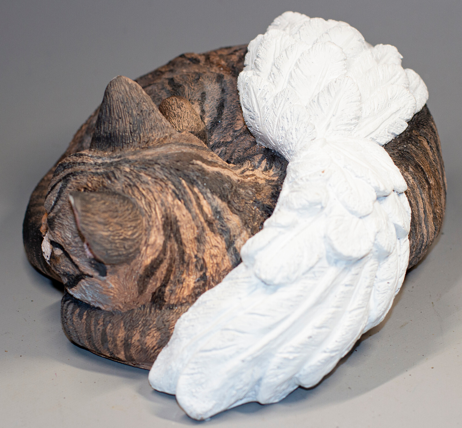 Unusual Urn Brown Tabby Cat Angel Wings Funeral Statue Memorial Casket Pet Ashes