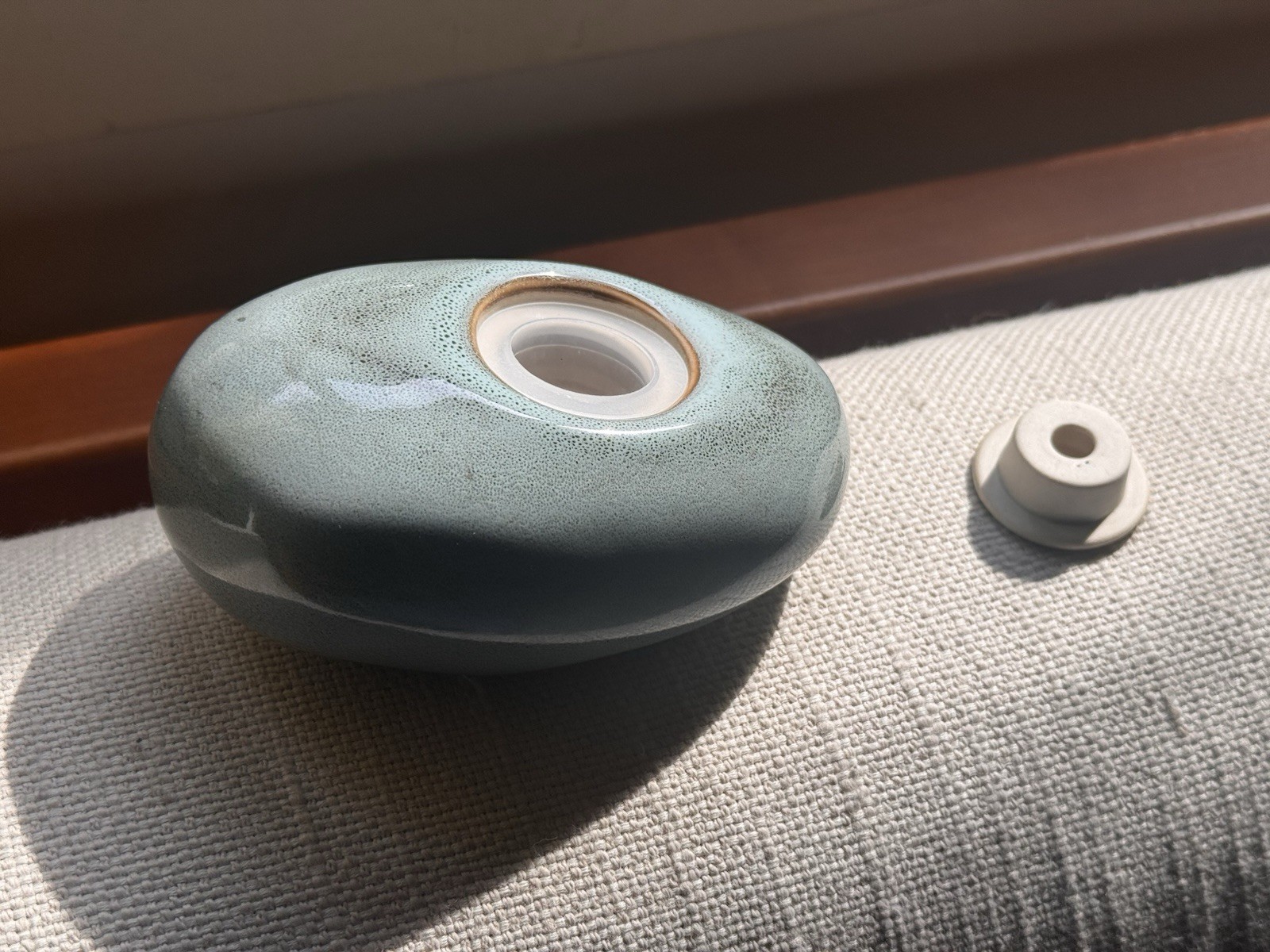 Pet urn: Handmade Cremation Keepsake “Stone”, Oxide Green Melange Pulvis Art
