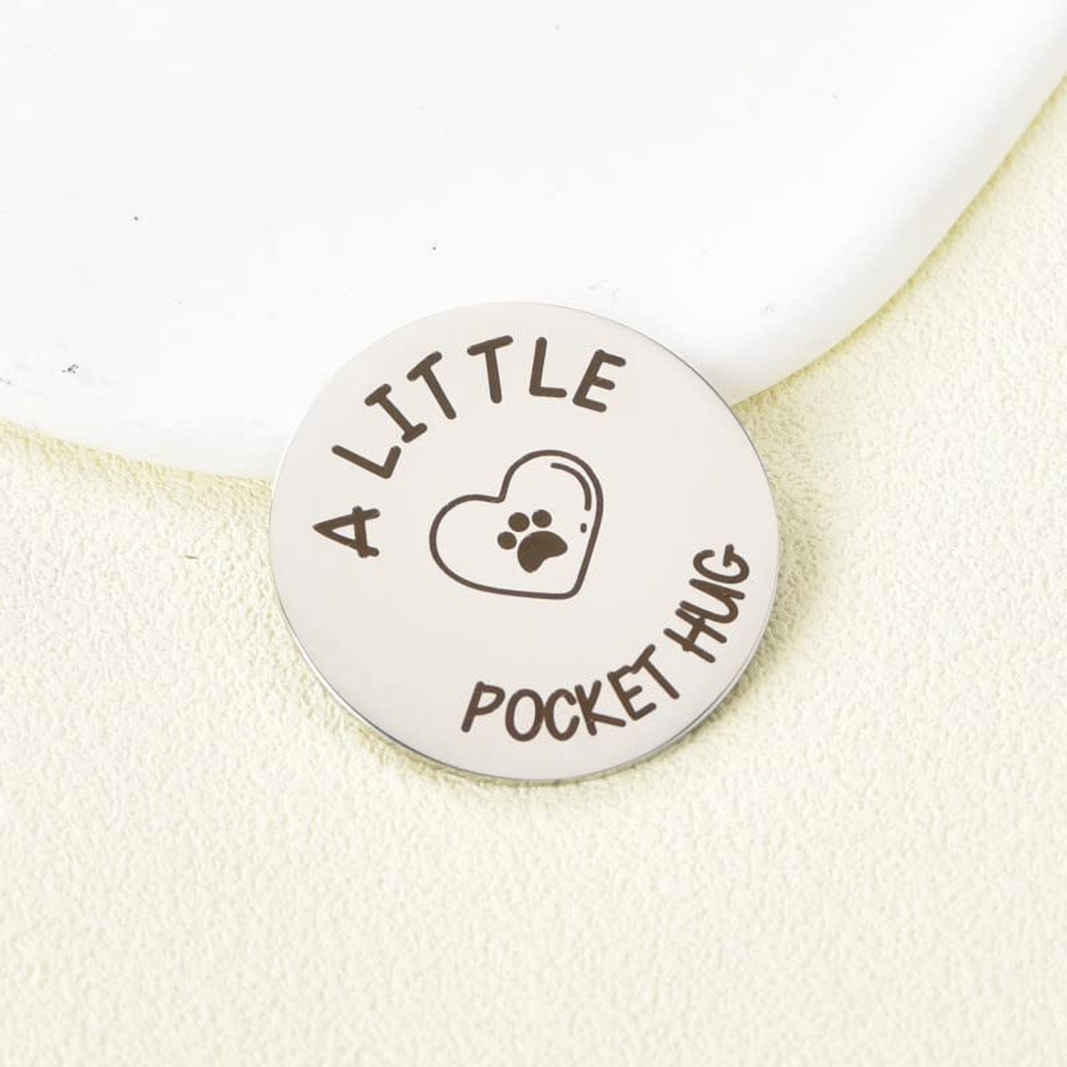 Xiyantiji Memorial Gifts for Loss of Dog Cat Leather Pocket Hug Keychain Reme…