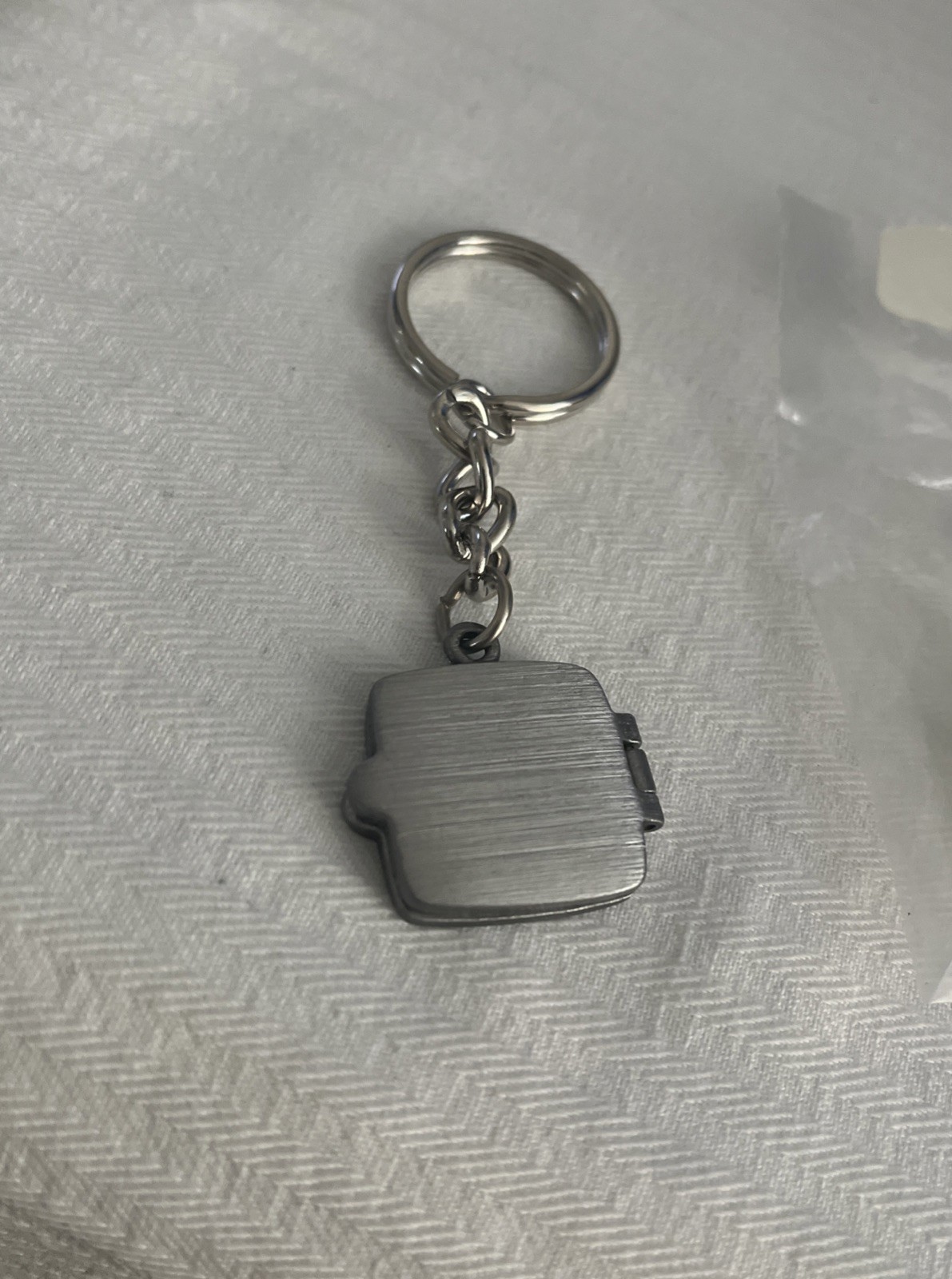 Dog Memorial Paw Print Footprint Pewter Keychain 2 sided photo holder brand new