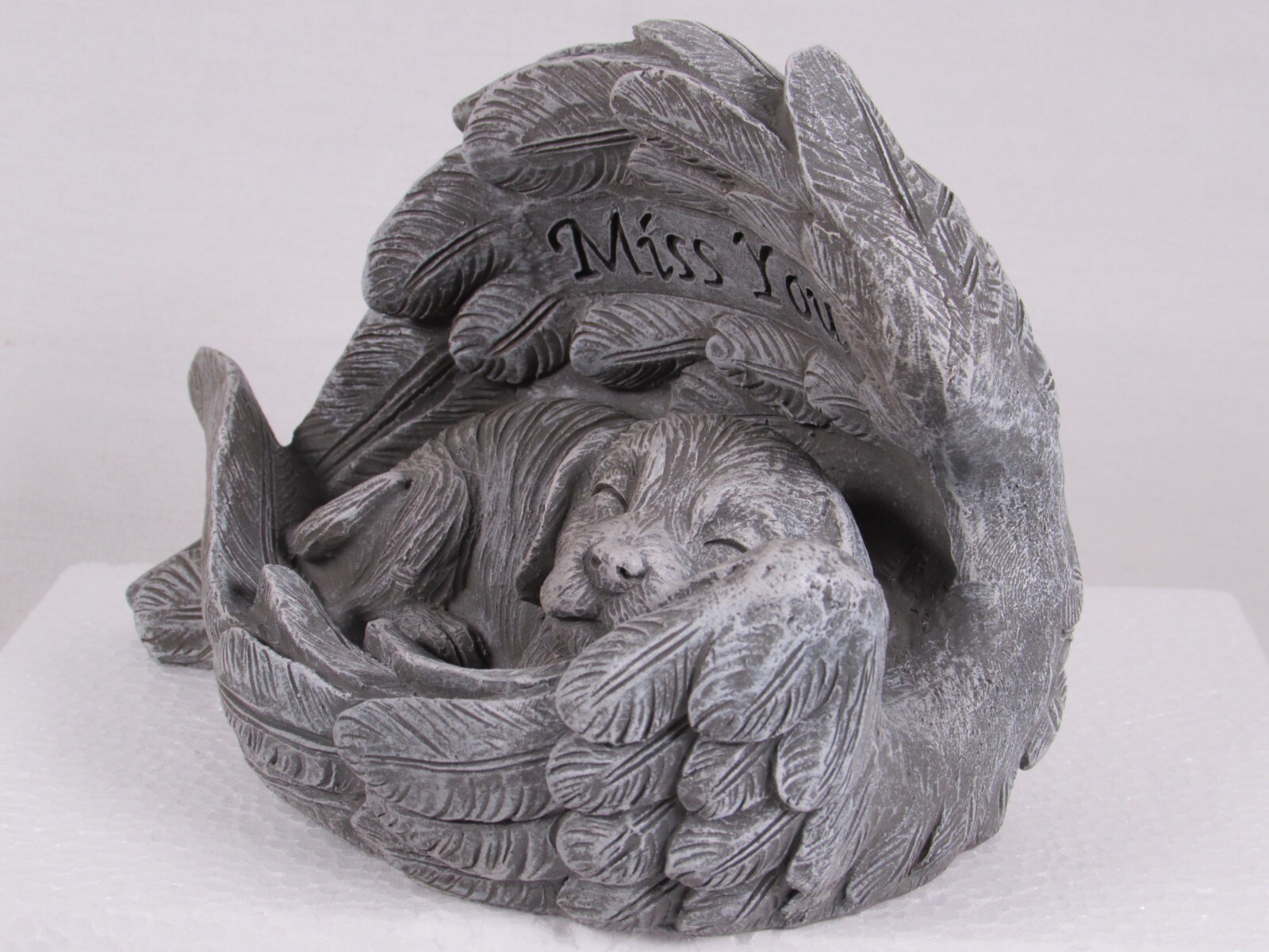 Pet Dog Memorial Sleeping Puppy Statue Angel Wings Grave Marker Keepsake