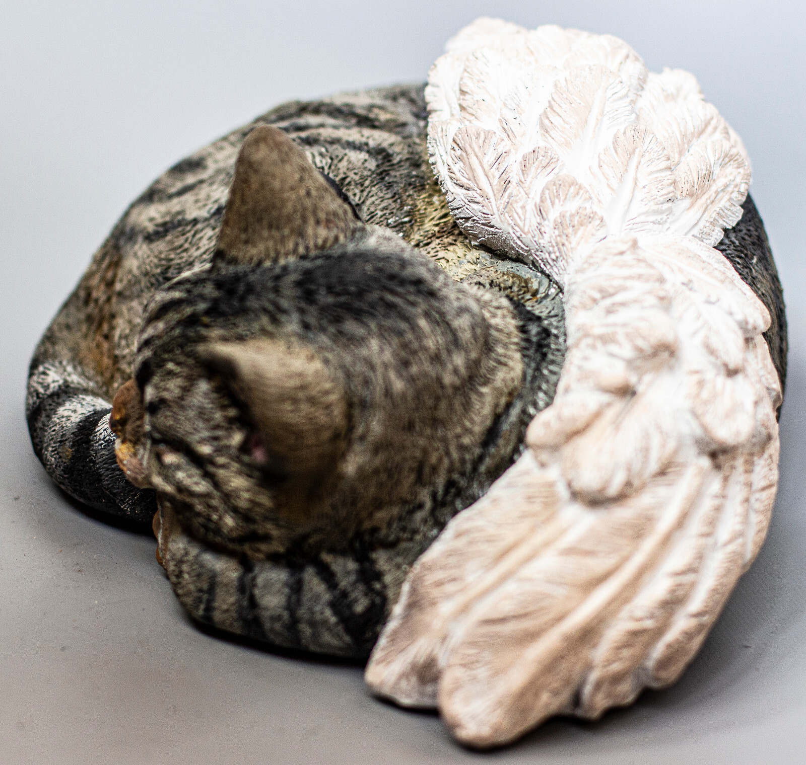 Unique Urn Brown Tabby Cat Angel Figure Pet Ashes Casket Memorial Sympathy Gifts