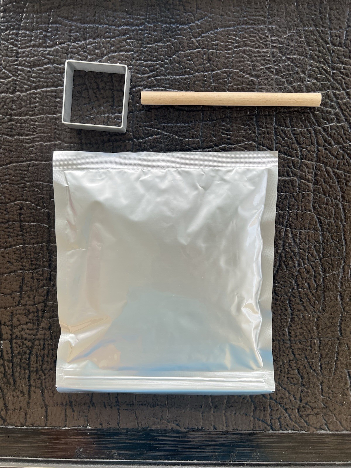 Pet Paw Print Keepsake Frame Kit 5×7 Photo Clay Impression Dog Cat Memorial NEW