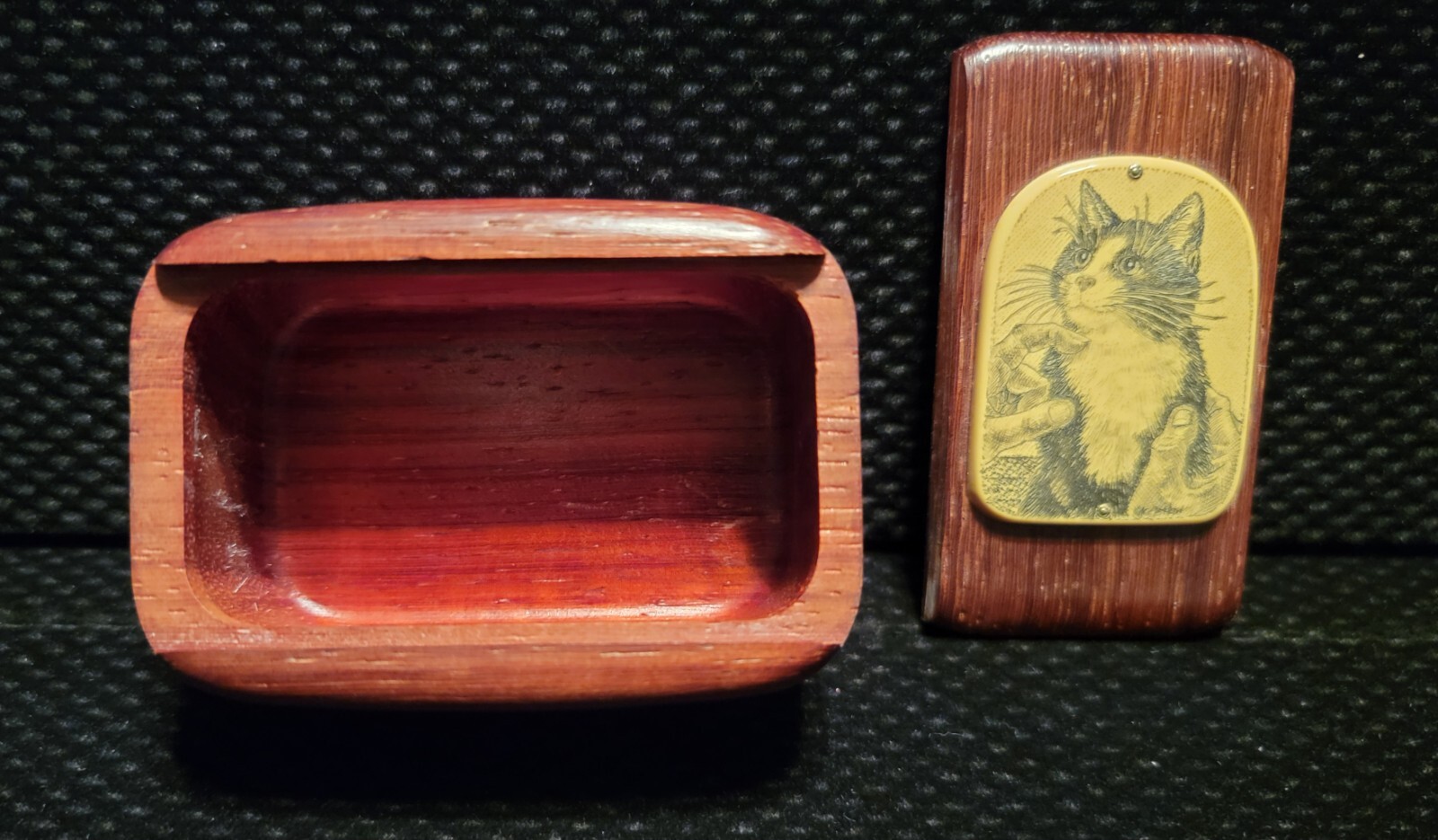 Vintage Scrimshaw – Small Wooden Cat Image Keepsake Box – Hand Inked Resin