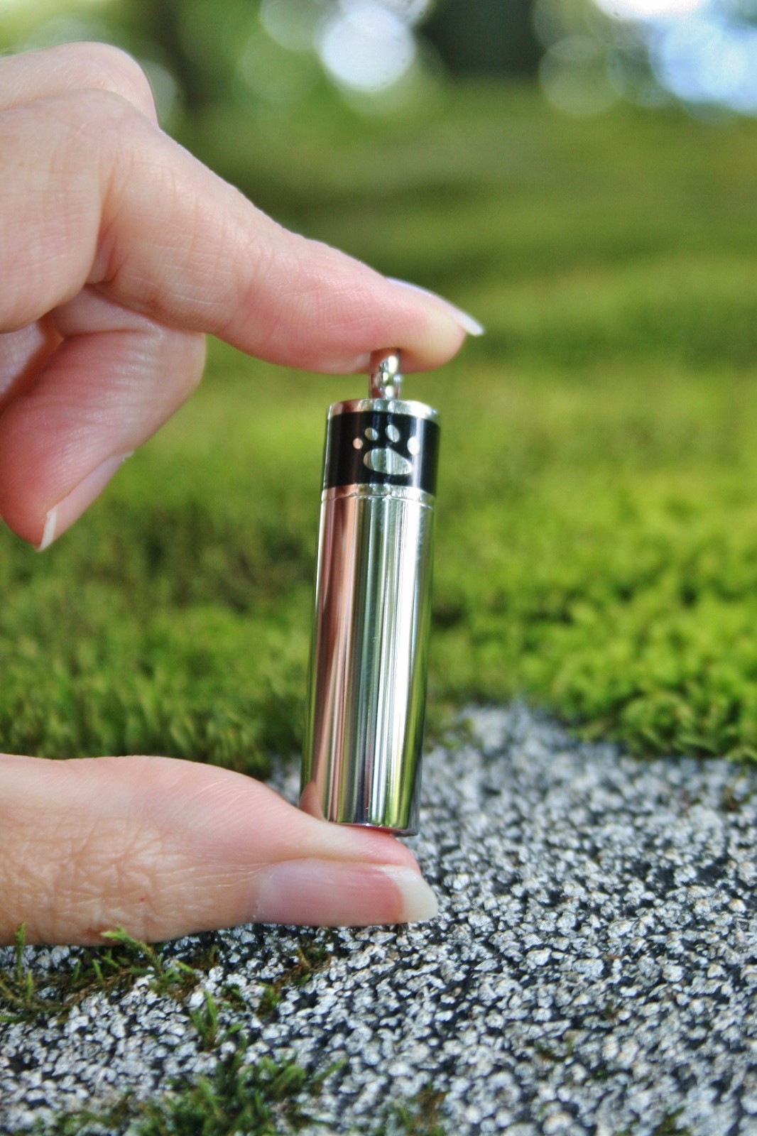 Men’s Pet Cremation Necklace Pendant Urn LARGE VIAL for Ashes Dog Cat Paw Print