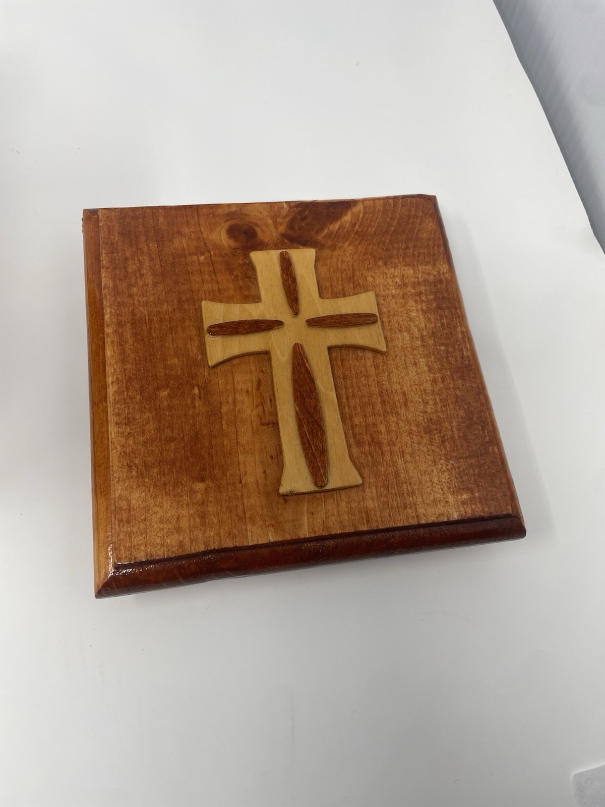 Hand Crafted Memorial Urn – Human or Pet Use (Red Oak)