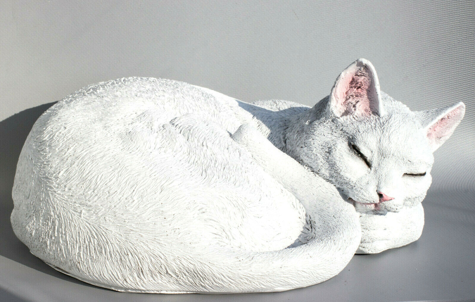 White Cat Statue Memorial Sleeping Pet Figurine Garden Sculpture Large Outdoor