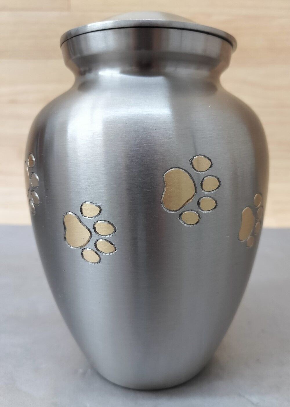 Forever Horizons Large 8″ Brass Pet Cremation Urn With Velvet Bags B09LRG9Y2L