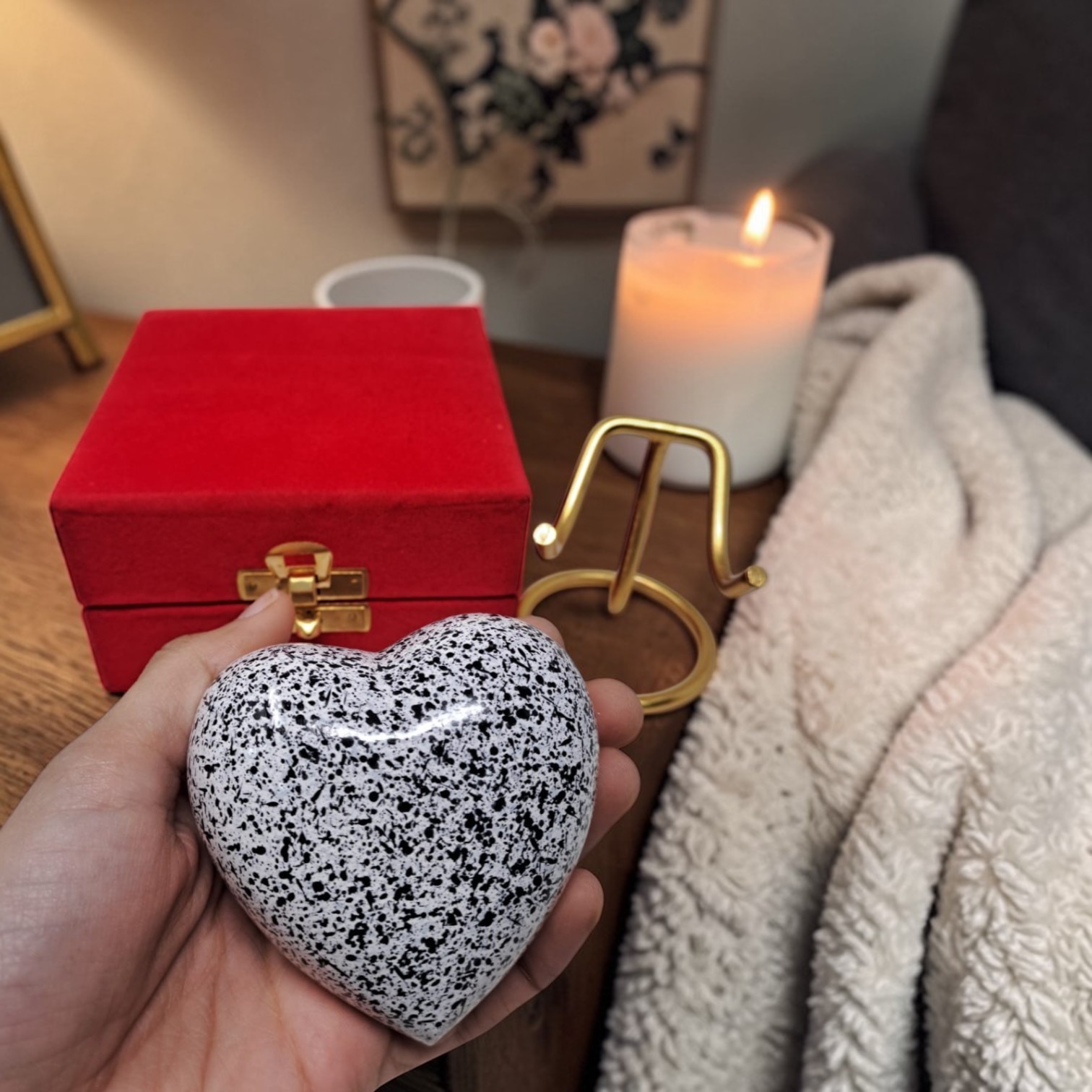 Mini Memorial Heart for Ashes Keepsake Cremation Urn Human Pet with Stand &Box