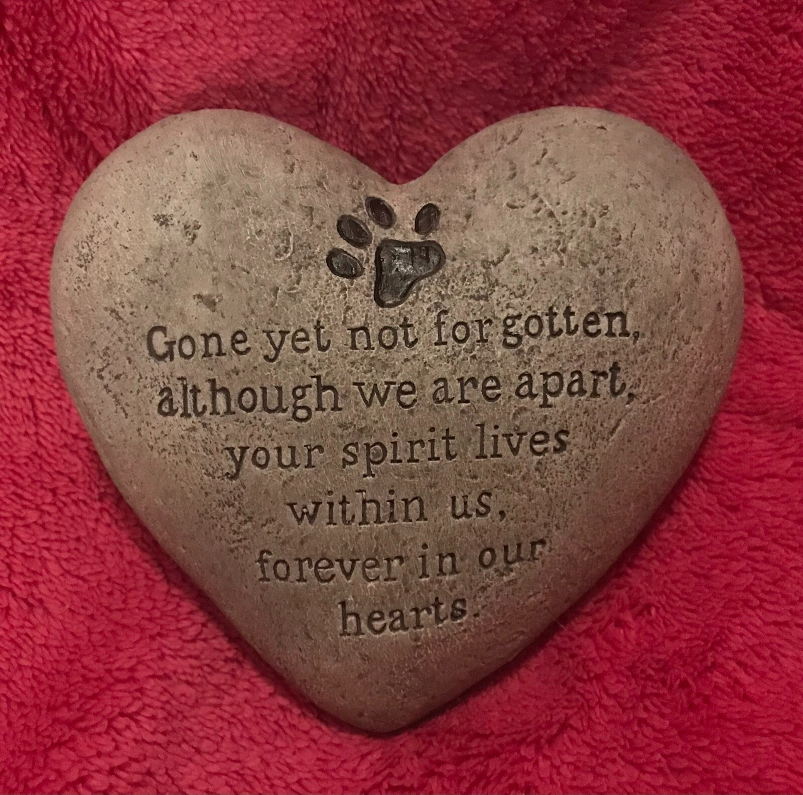 Puppy Dog Kitty Cat Heart Shaped Stone Resin Memorial Paw Print NEW!