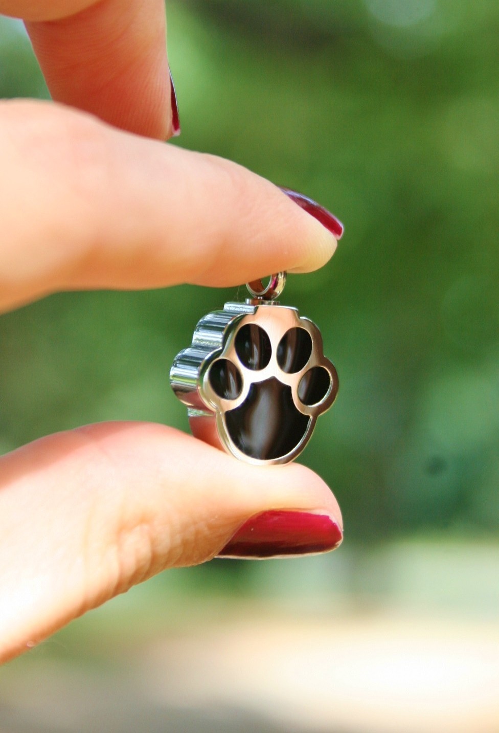 Pet Cremation Pendant Urn Keychain 1″ Key Ring for Ashes Dog Cat Paw Print Paws