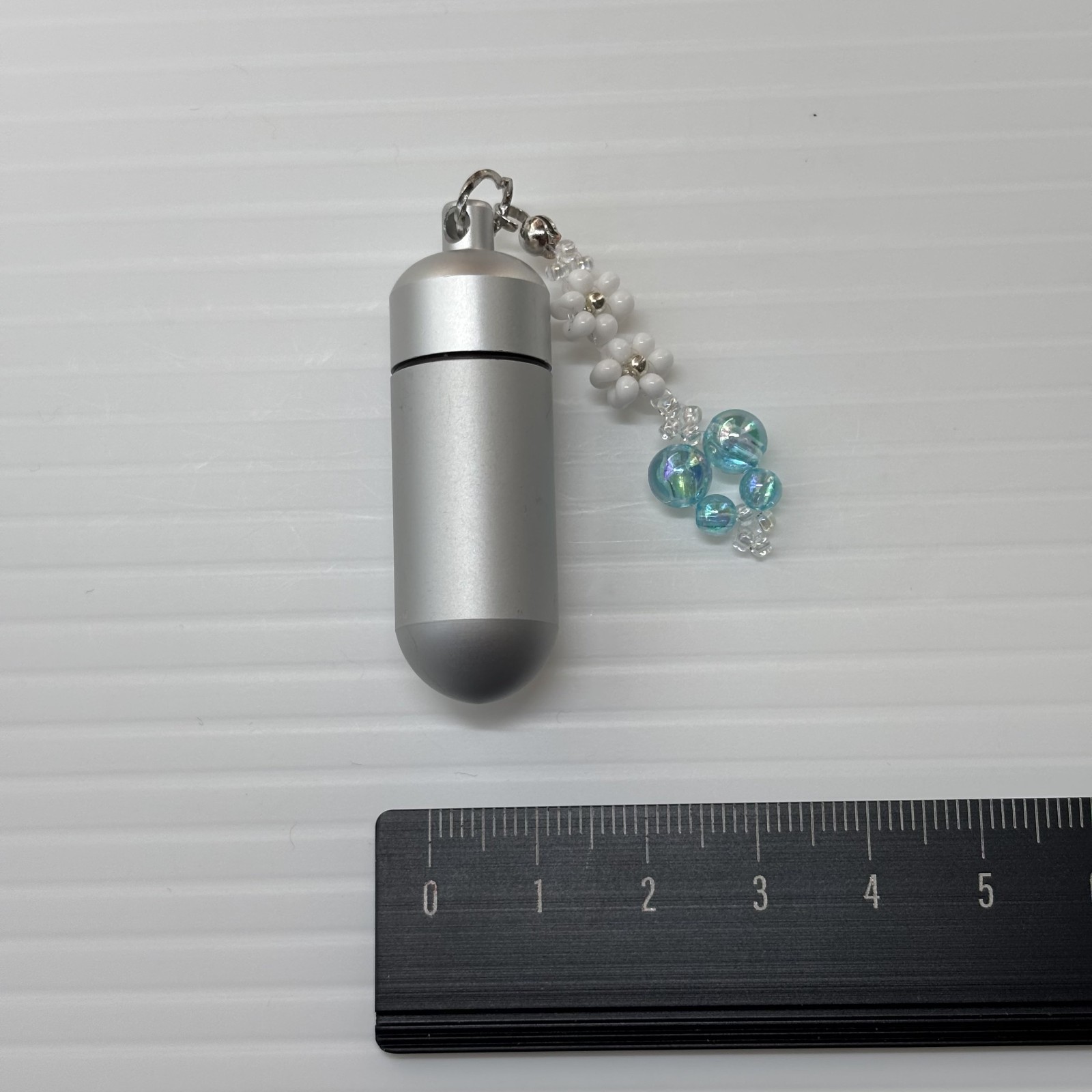 Cremation Ashes Keychain – Cremation Keepsake(white flower and blue charm)