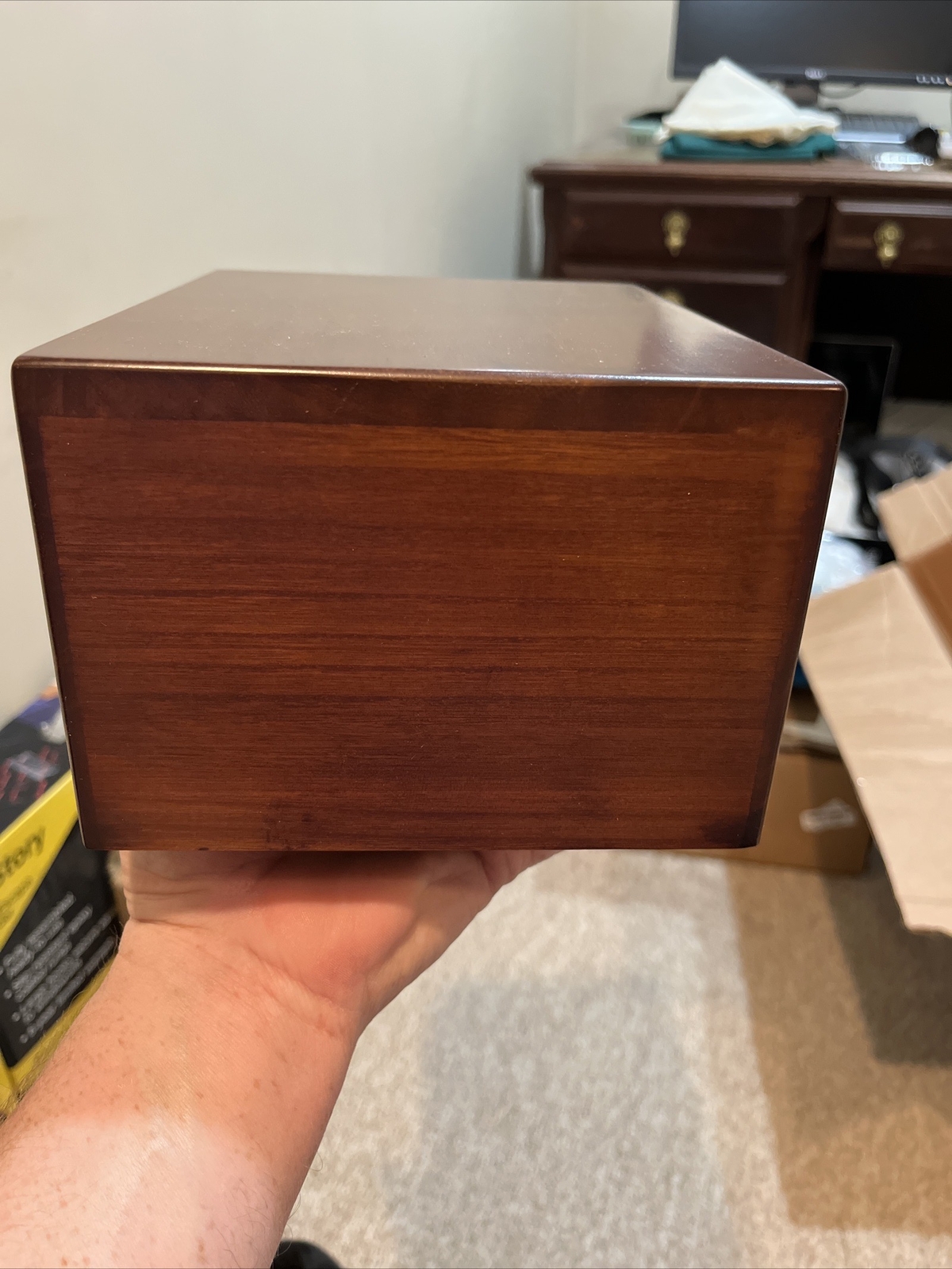 PCS Pet Crematory Supplies Pet Urn for Cats Or Smaller Dogs Ashes, New & Wood.