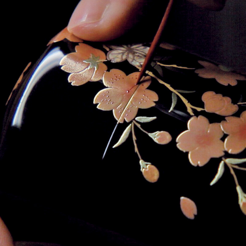 Kiwami Makie Beauty of the Four SeasonSmall Keepsake Urn for Human Ashes Lacquer